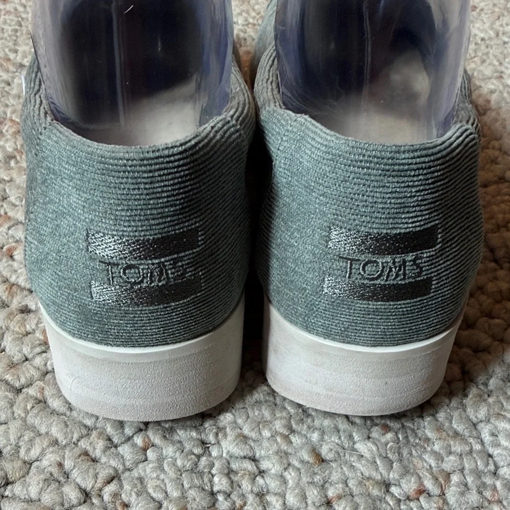 TOMS Women's Micro Corduroy Alp Midform Slip On Shoe
